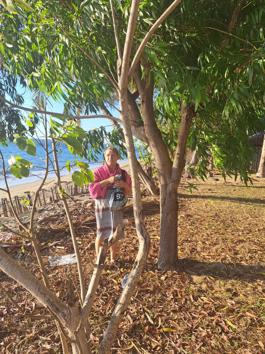 Regina am Strand in Nosy be